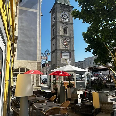 Plaza & - Cafe & Bar 3*