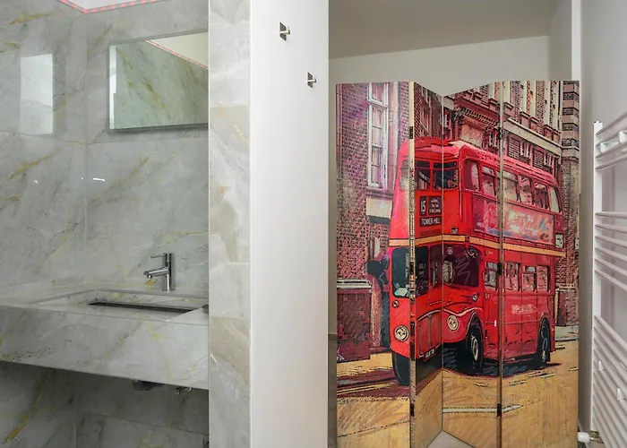 Plaza & - Cafe & Bar Konukevi Enns