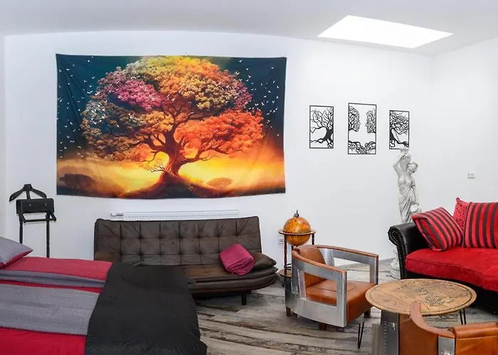 Konukevi Plaza & - Cafe & Bar 3*