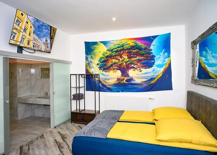 Konukevi Plaza & - Cafe & Bar