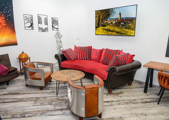 Konukevi Plaza & - Cafe & Bar