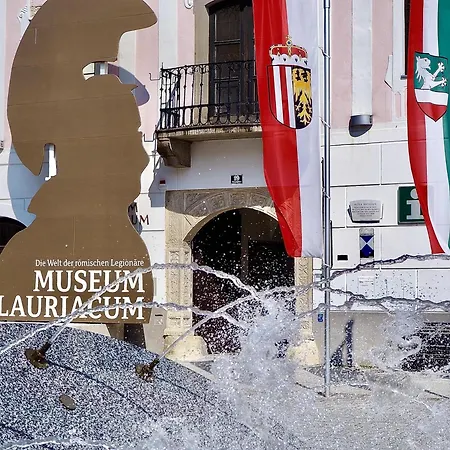 Plaza & - Cafe & Bar Vendégház