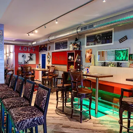 Gasthof Plaza Cafe & Bar