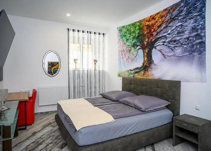 Guest house Plaza & - Cafe & Bar Enns