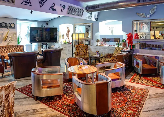 Guest house Plaza & - Cafe & Bar Enns